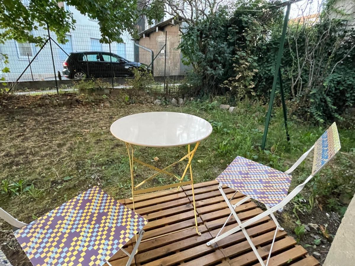 Le P'Tit Montjoux - Appart Avec Jardin Proche Gare Besançon Eksteriør bilde